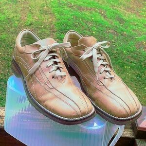 Vintage Bull Boxer Men’s Shoes Size 9.5 like new!